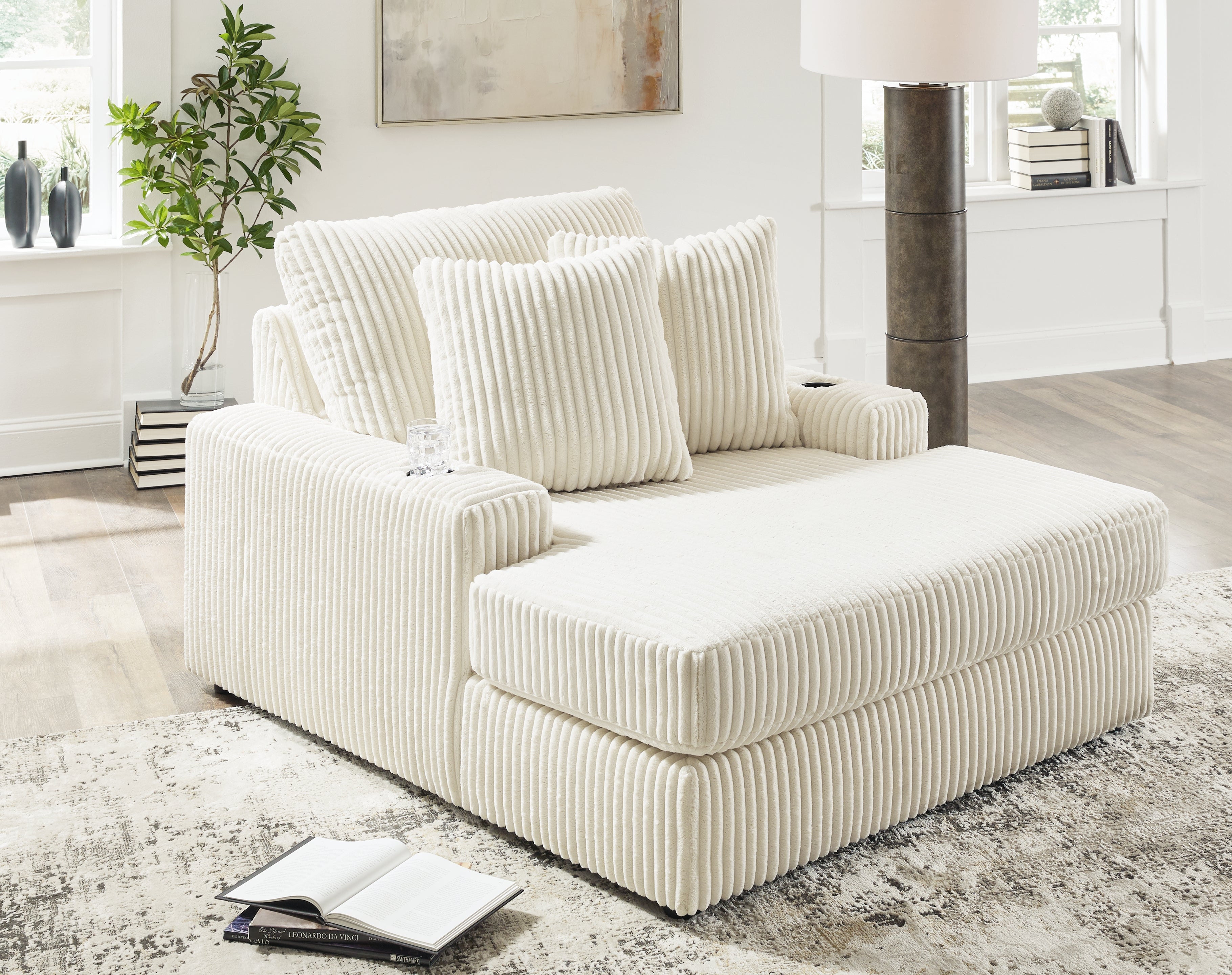 Lindyn Chaise