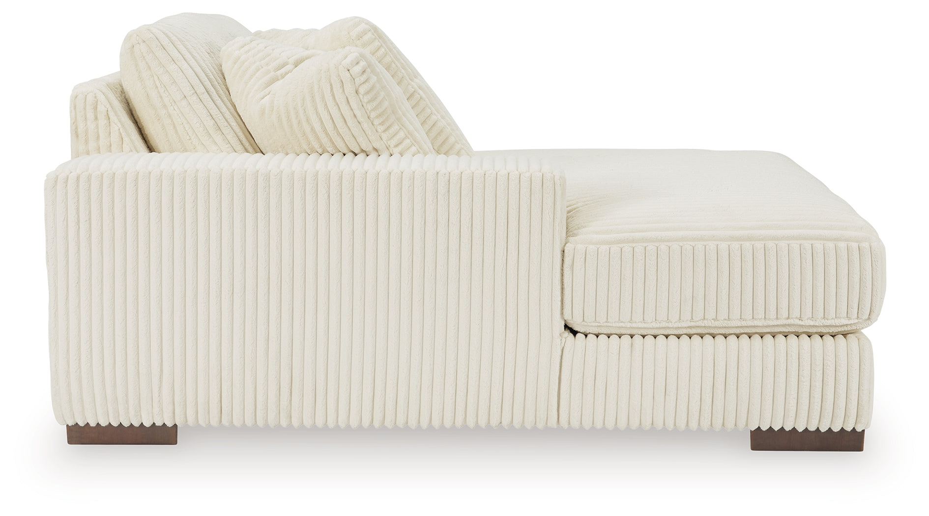 Lindyn Super Chaise