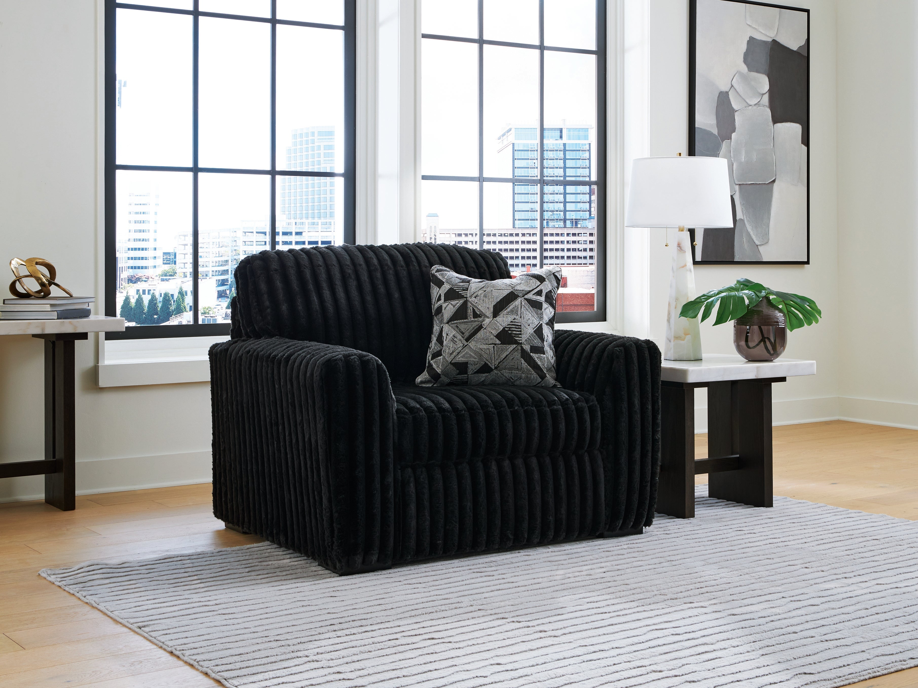 Midnight-Madness Oversized Chair