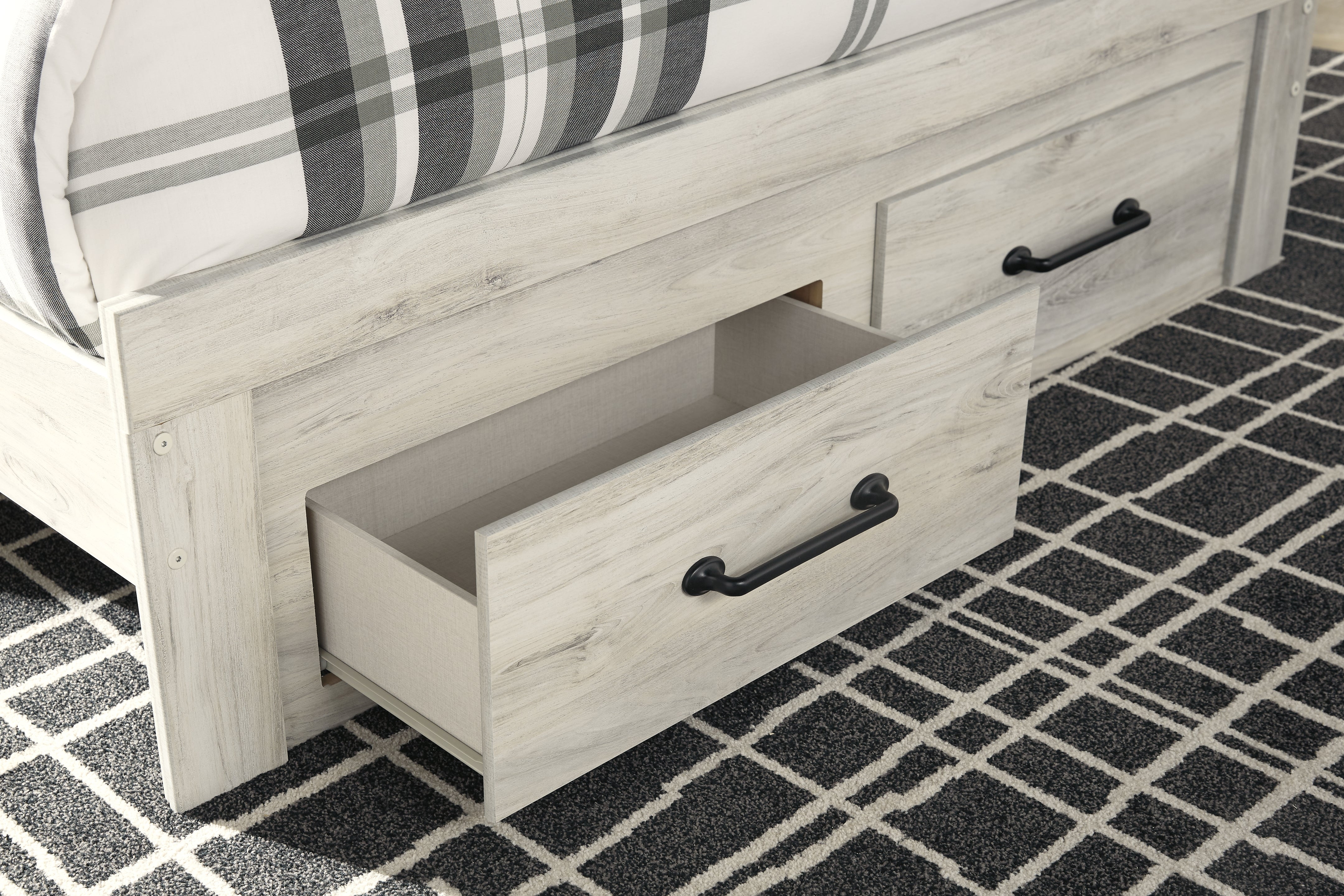 Cambeck Queen Panel Storage Bed