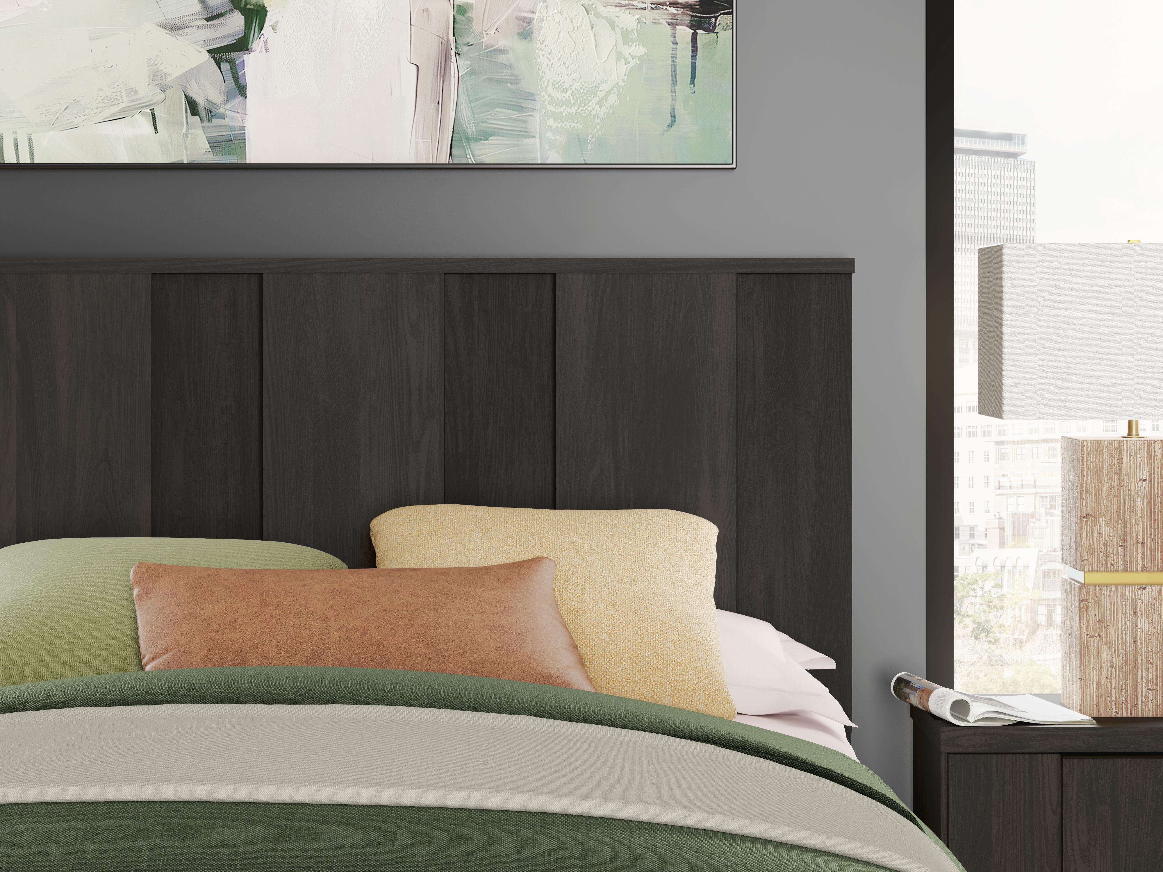 Shaehartin Queen Panel Bed