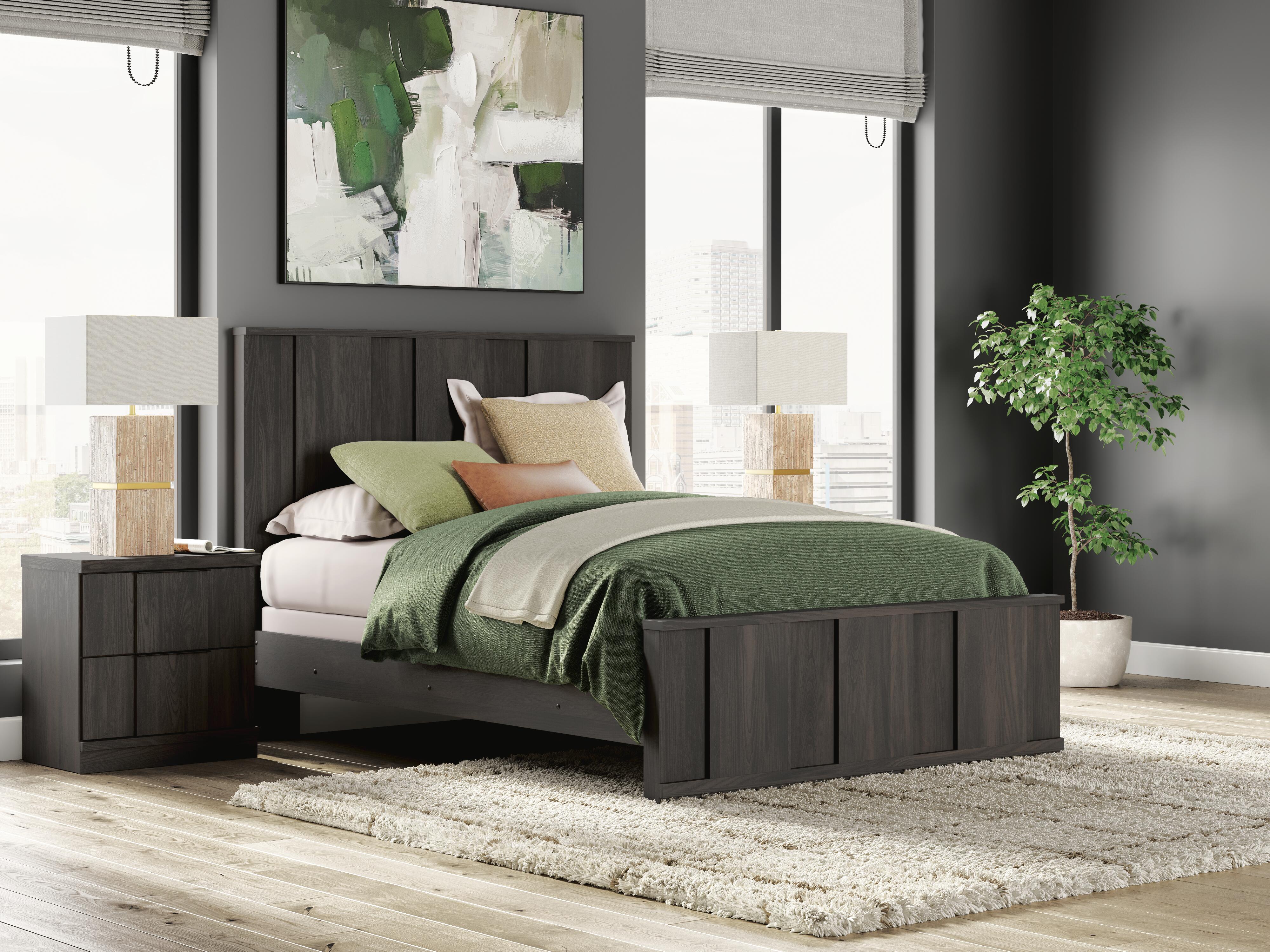 Shaehartin Queen Panel Bed