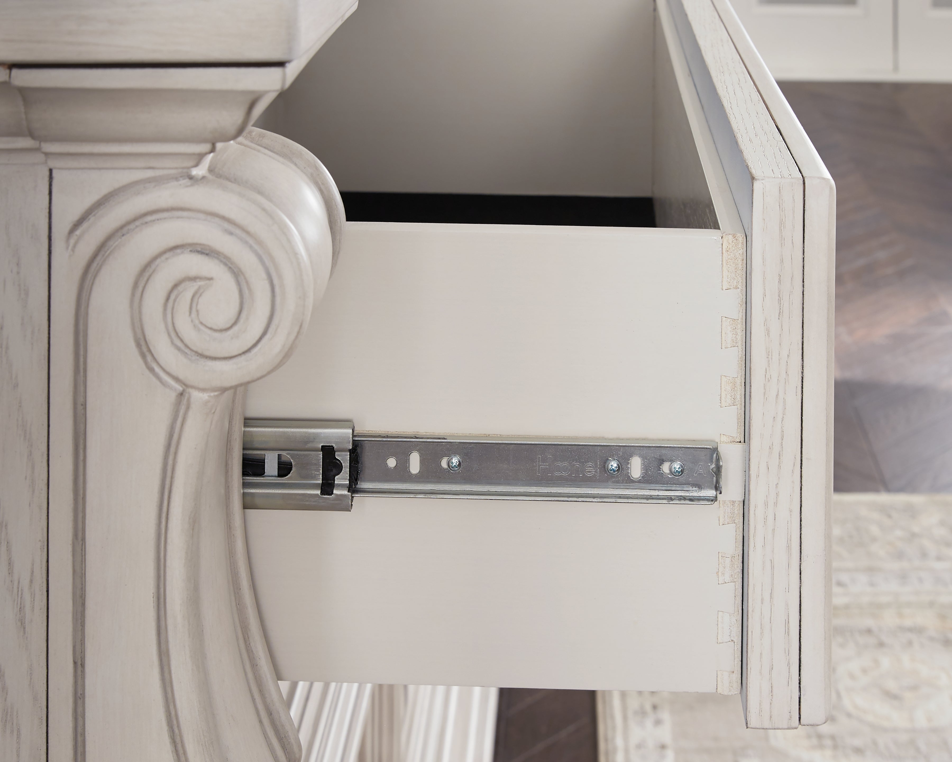 Bruchandi Dresser and Mirror