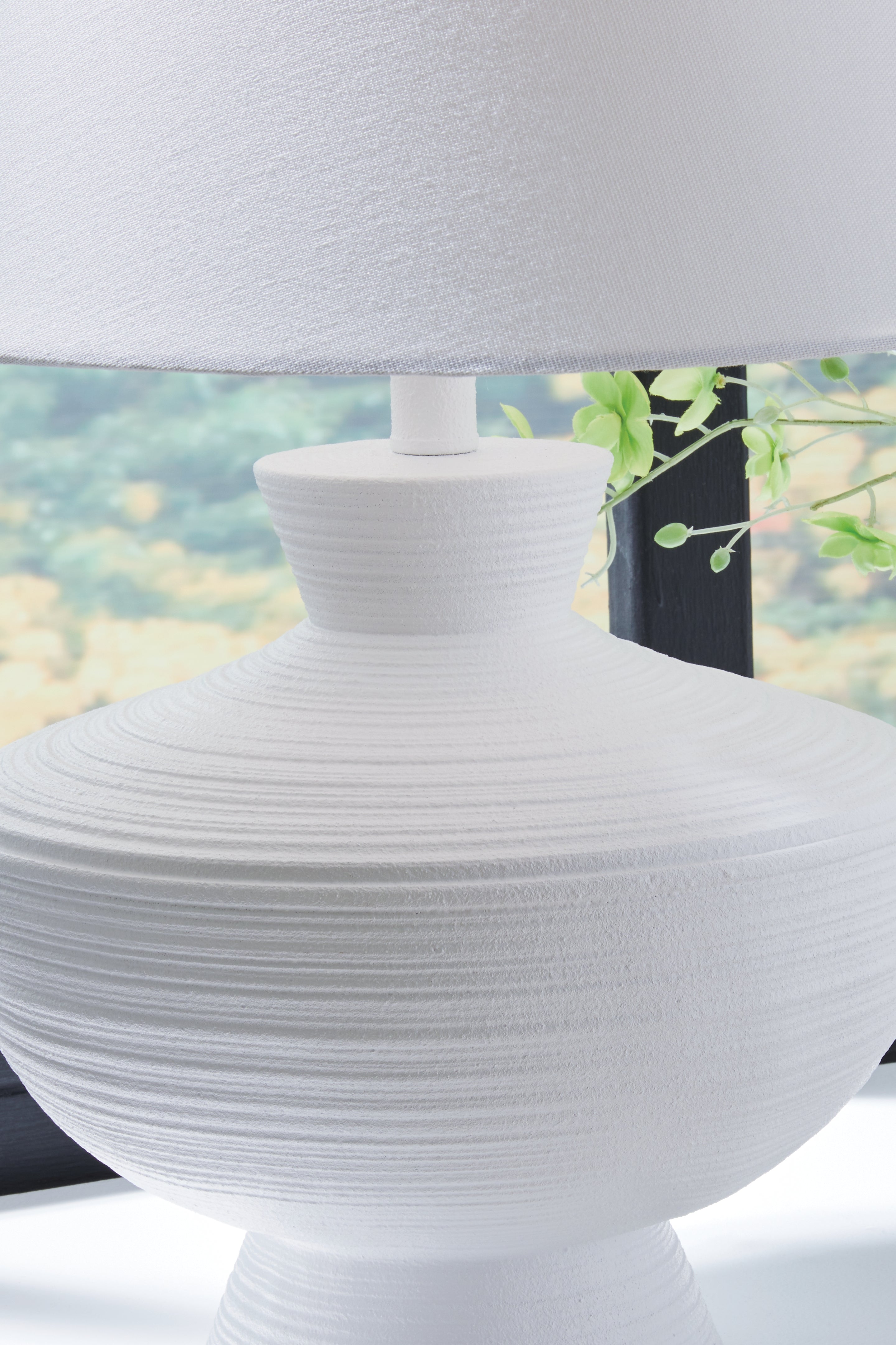 Harelwood Table Lamp