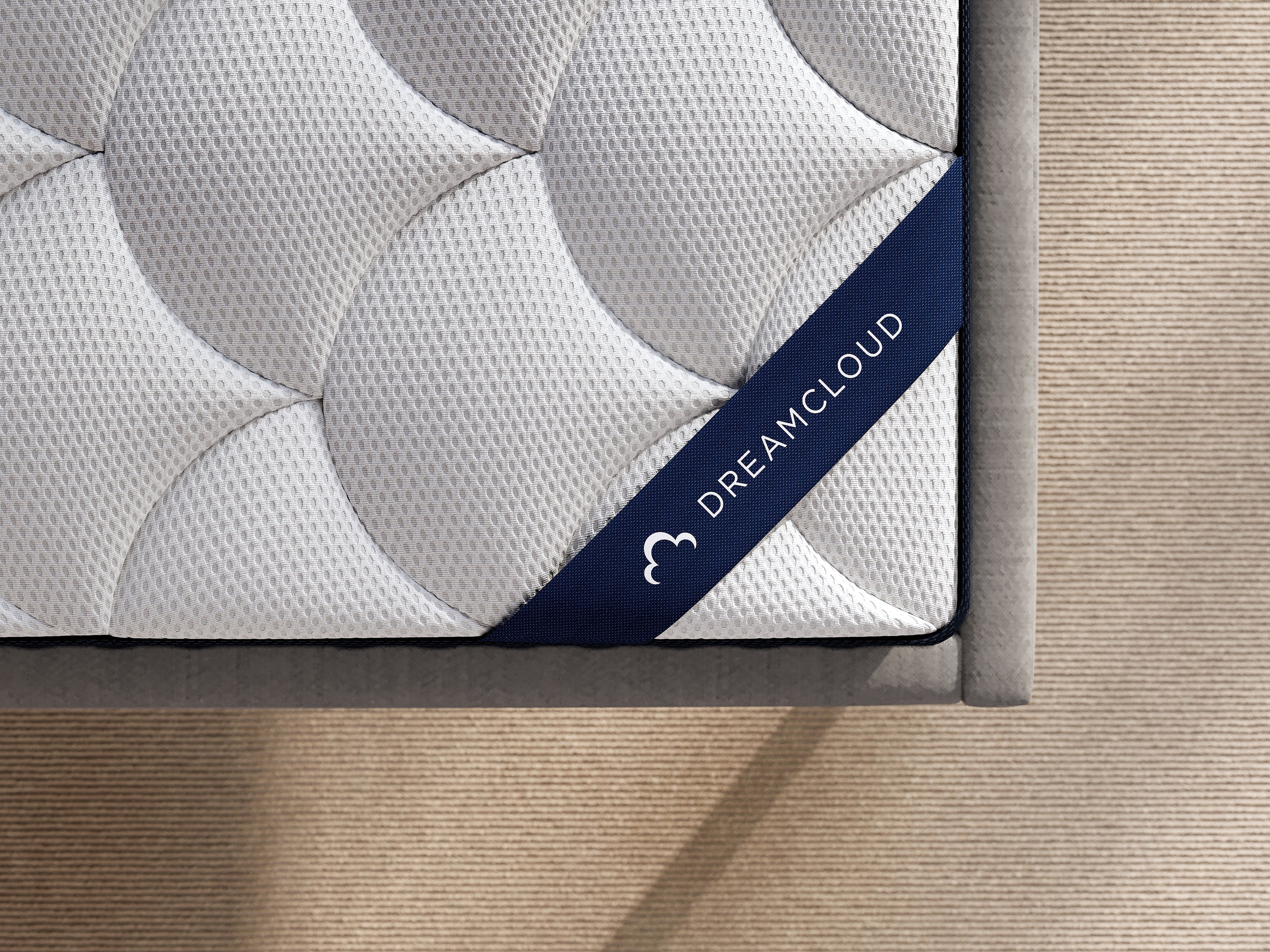DreamCloud Classic Hybrid Queen Mattress