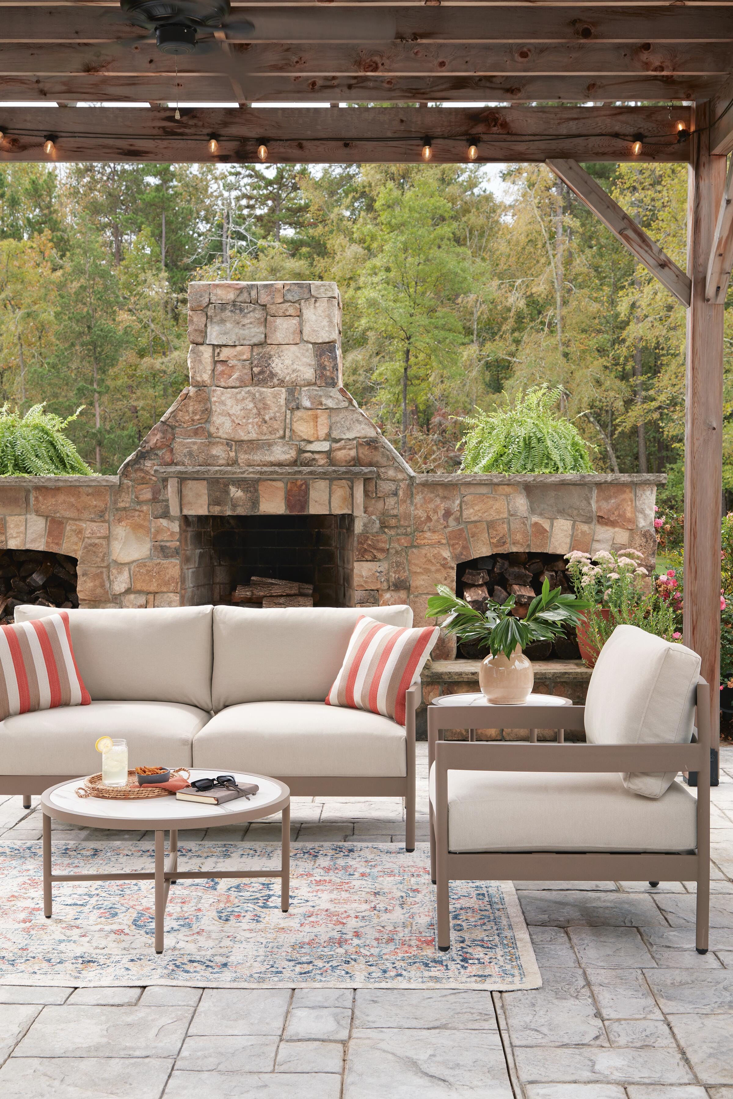 Bluff Trail Outdoor Love/Chairs/Tables Set (Set of 5)