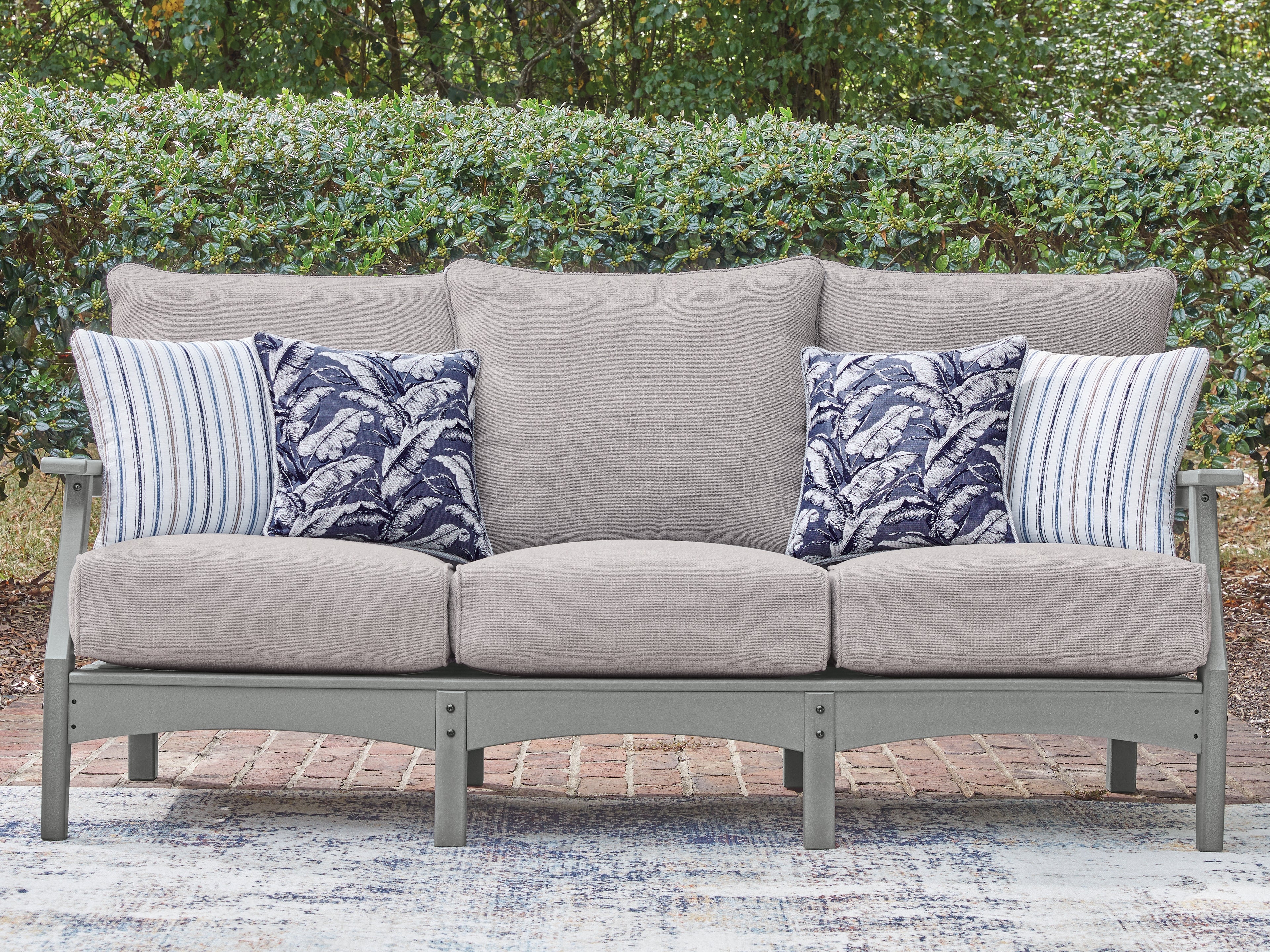 Cove Beach Outdoor Sofa with Cushion