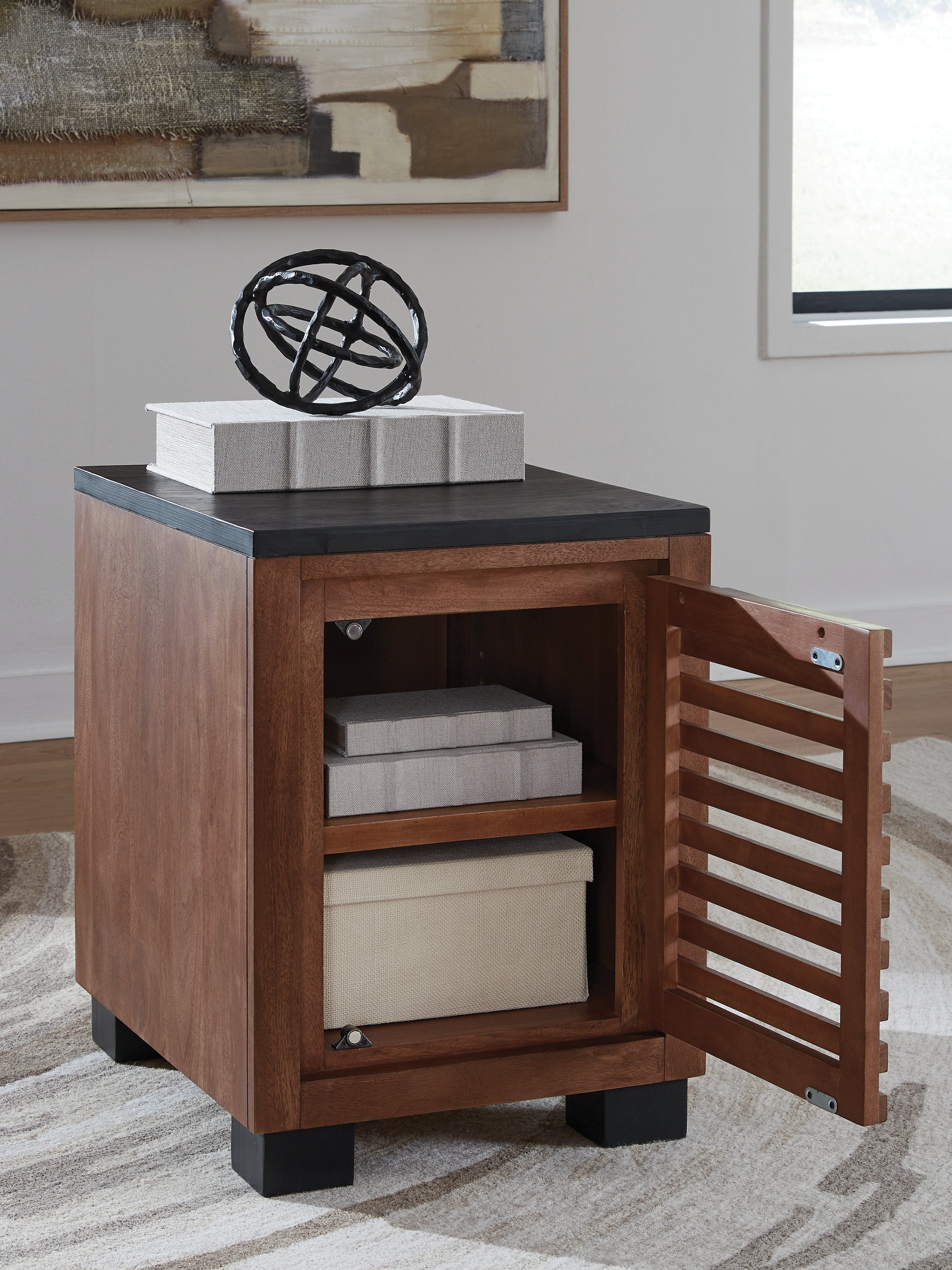 Kallari Chairside End Table
