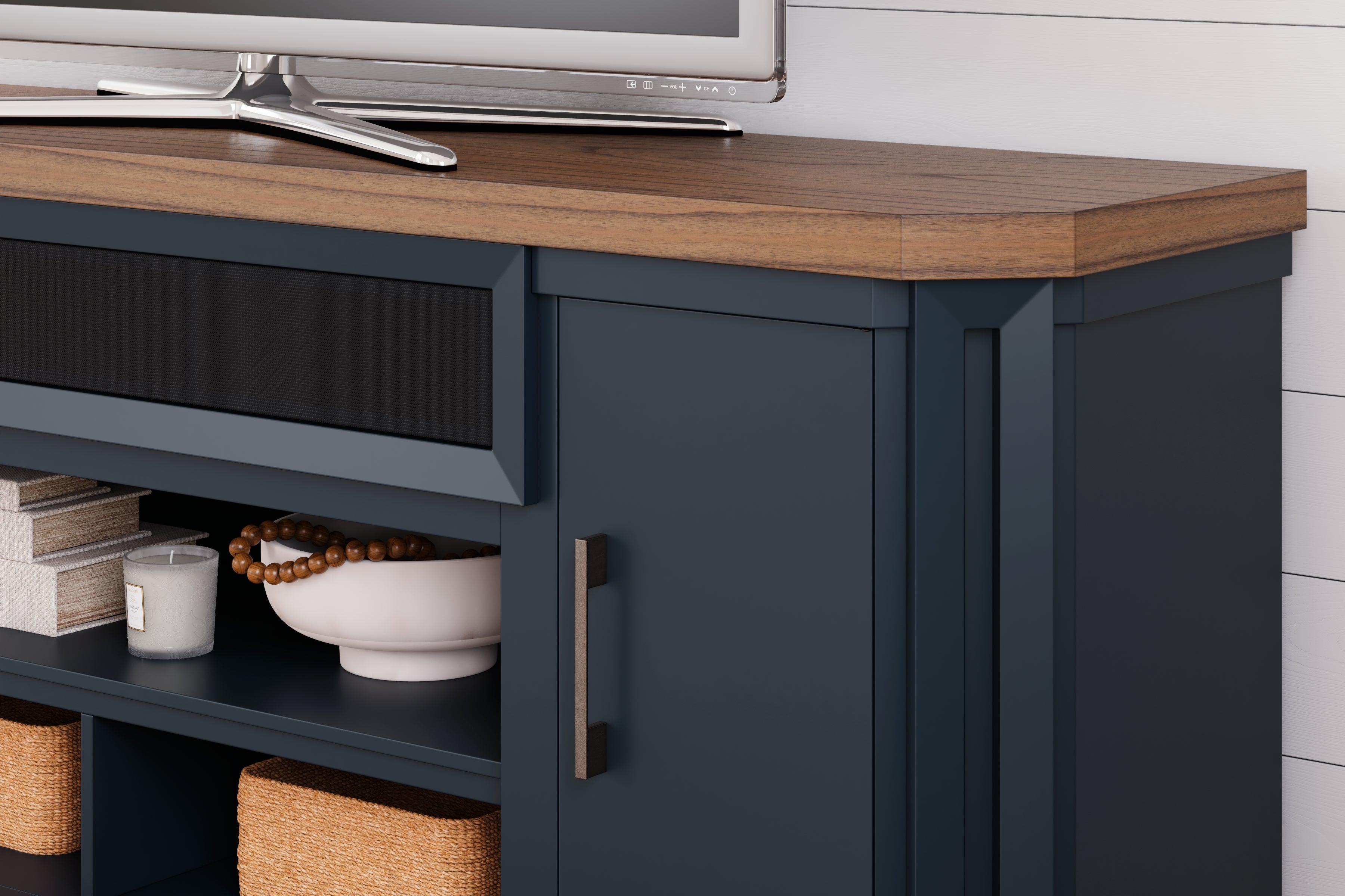 Landocken 83\" TV Stand