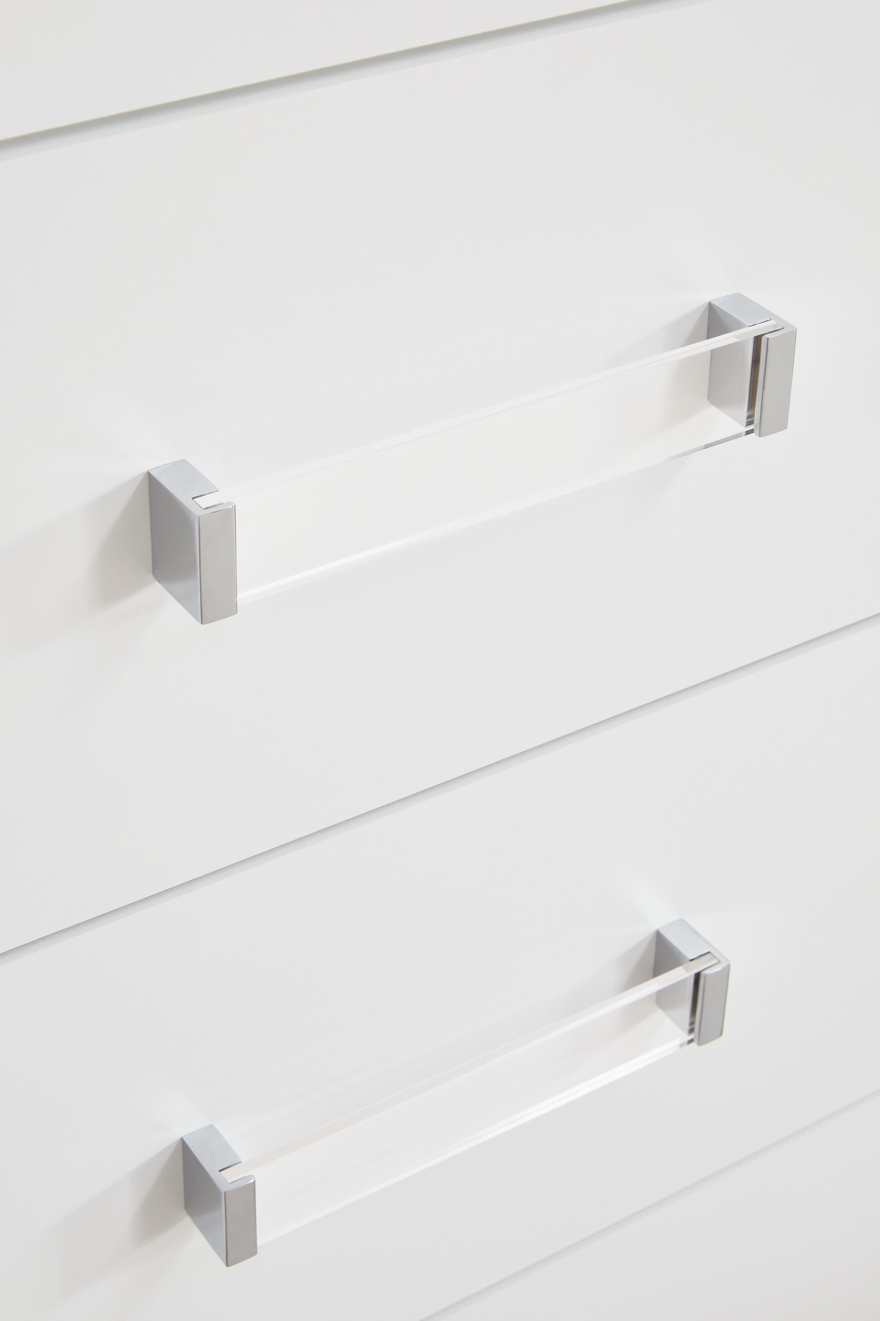 Maeling Nightstand