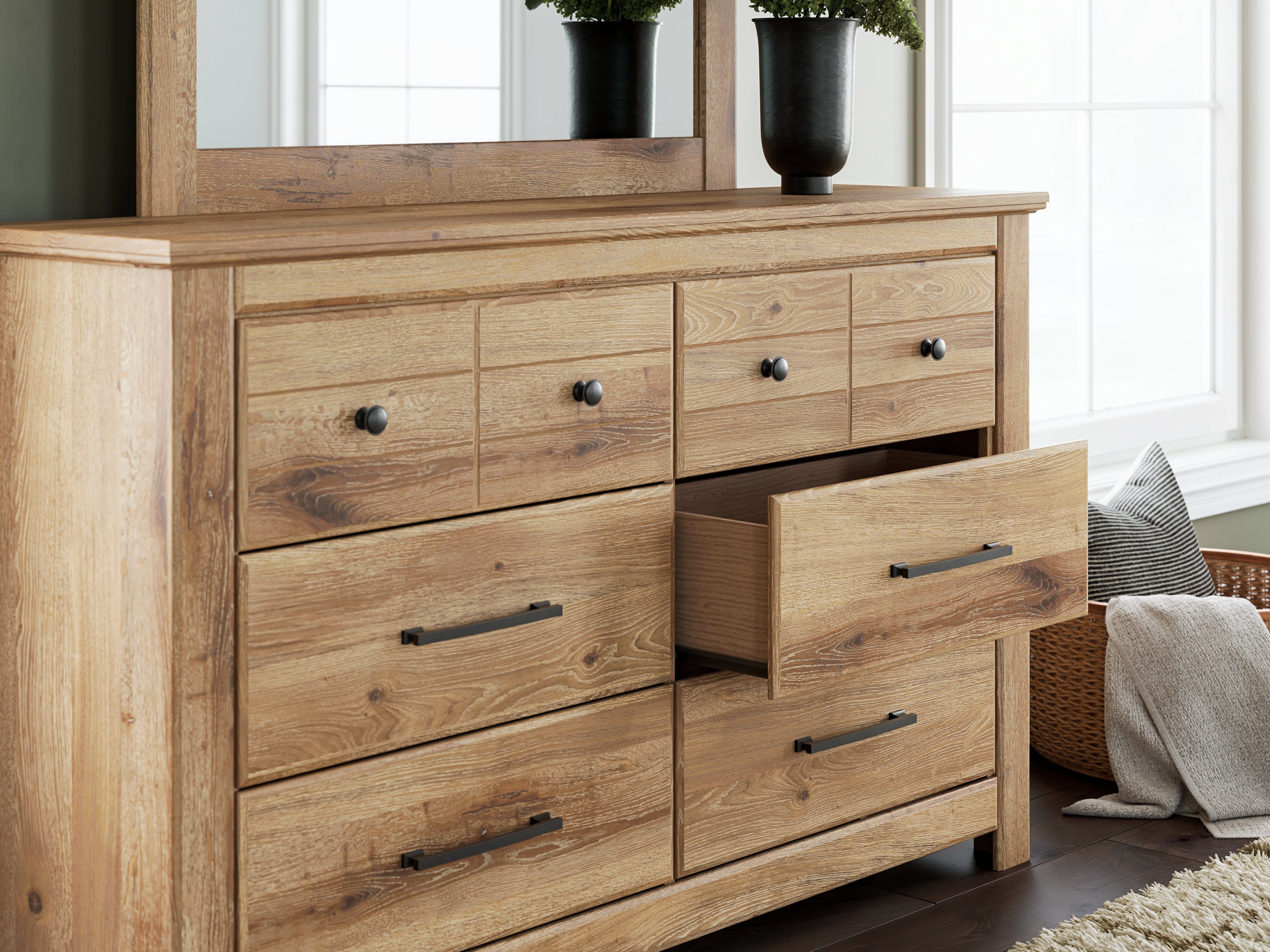 Makidern Dresser and Mirror
