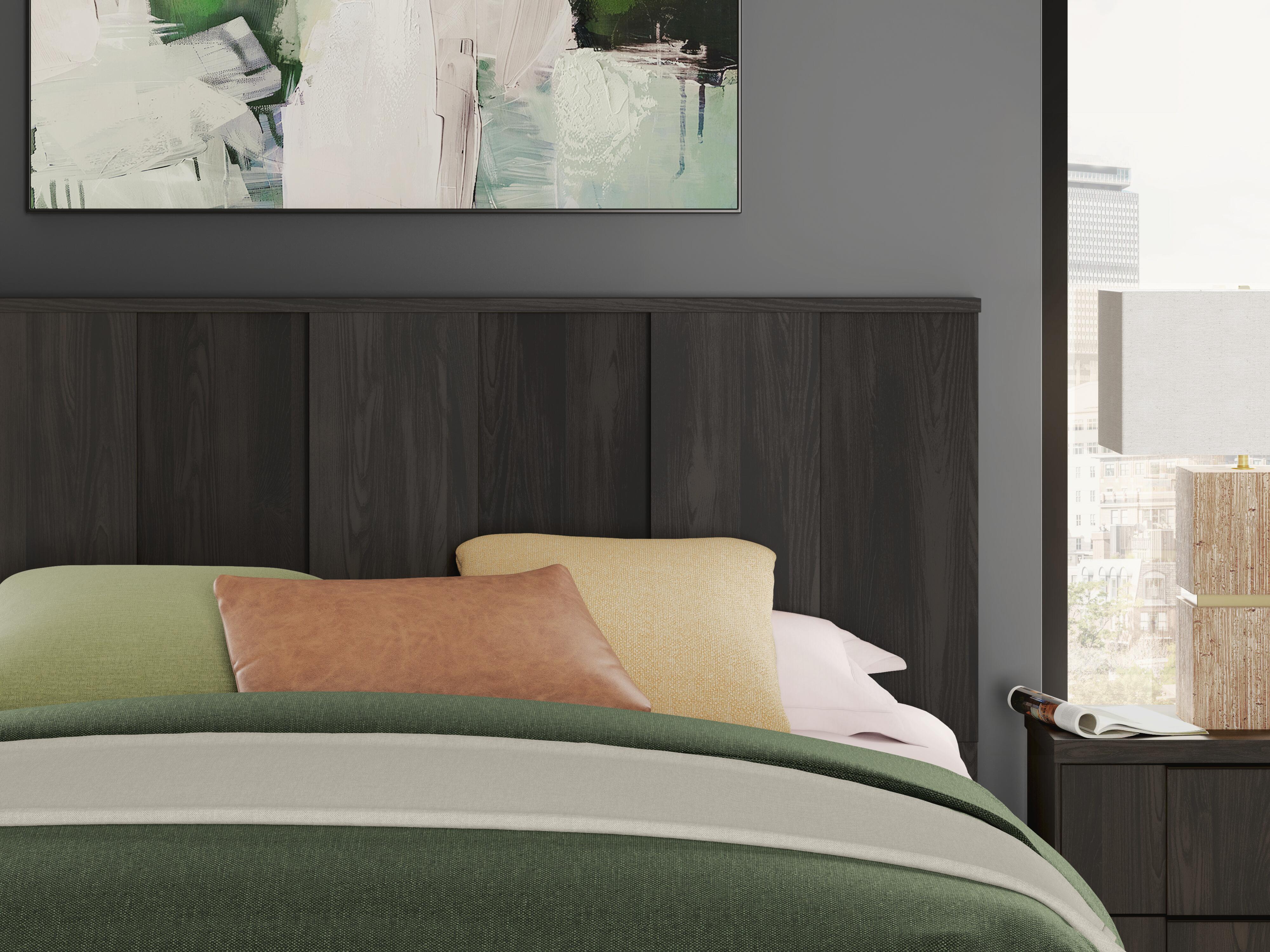 Shaehartin King Panel Bed