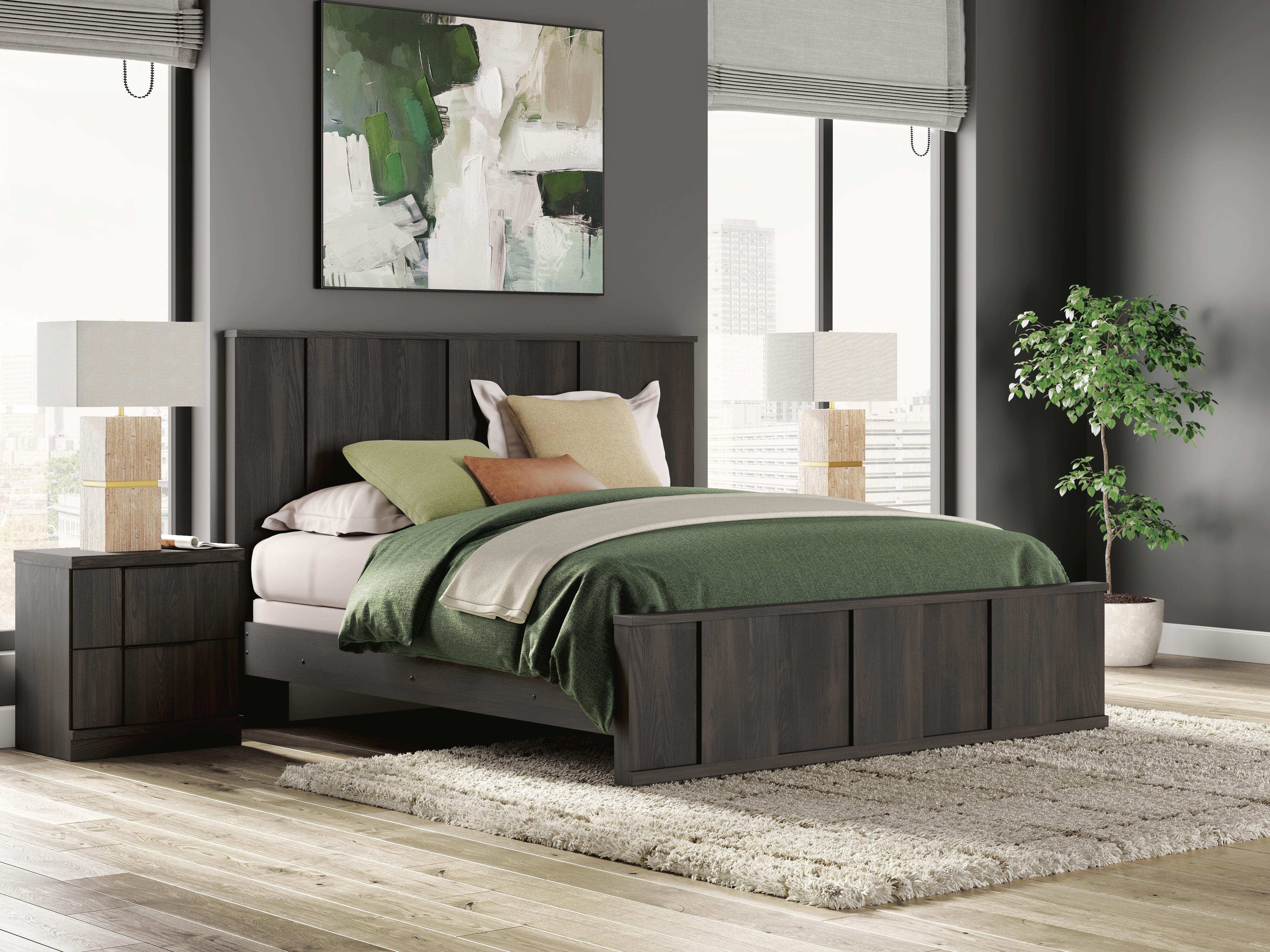Shaehartin King Panel Bed