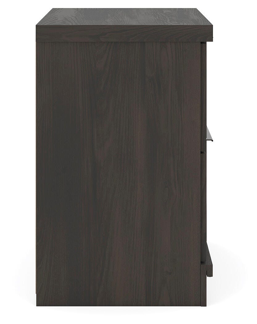 Shaehartin Nightstand