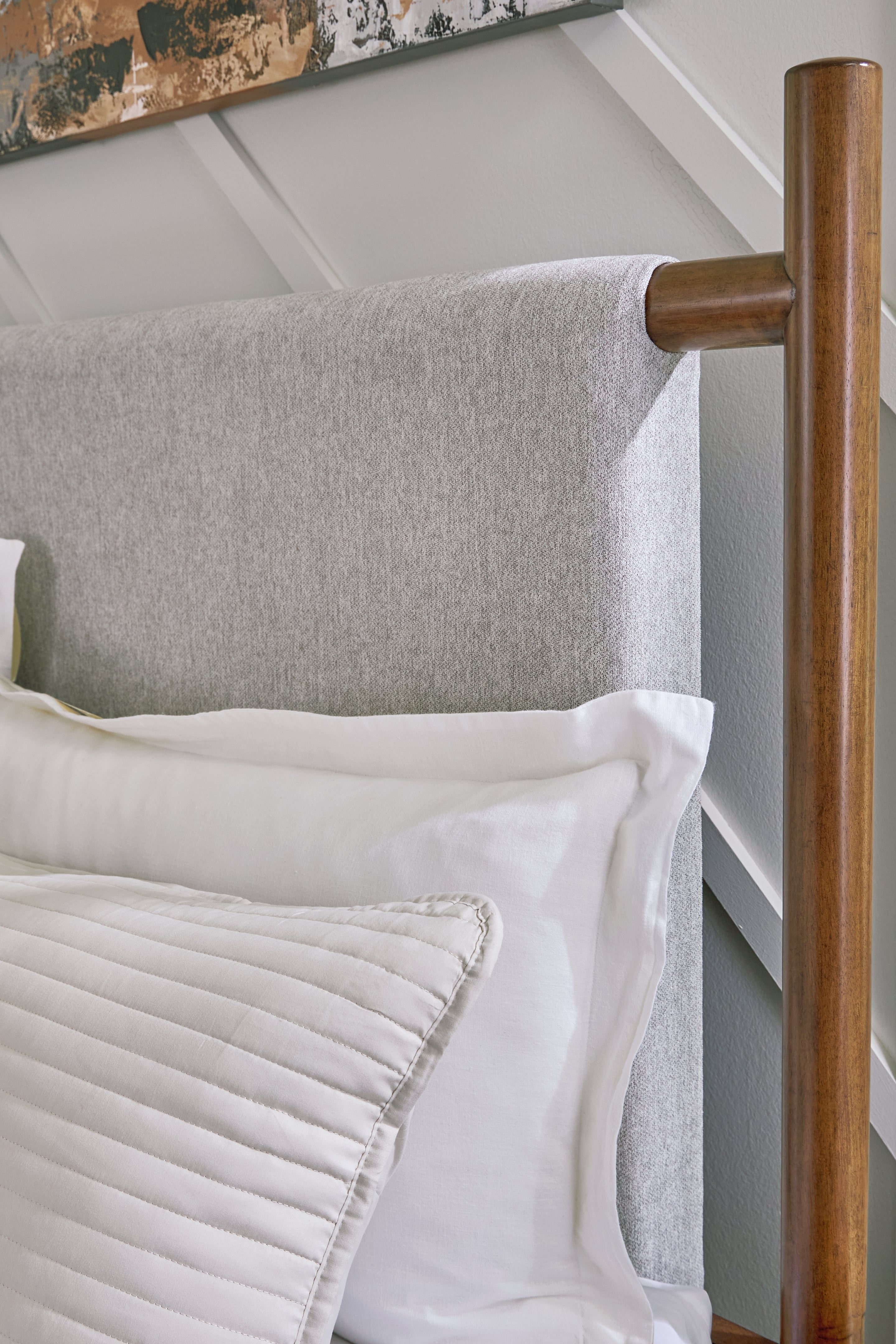 Lyncott Queen Upholstered Panel Bed