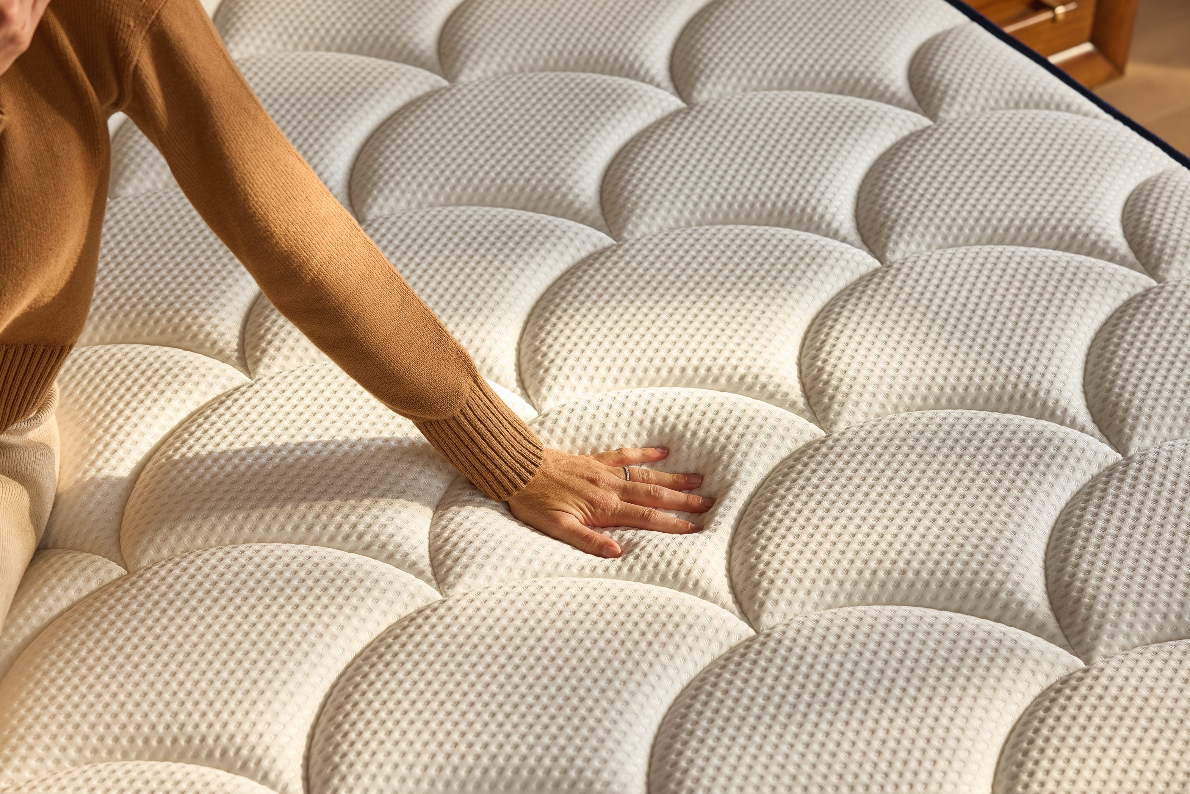 DreamCloud Classic Hybrid Queen Mattress