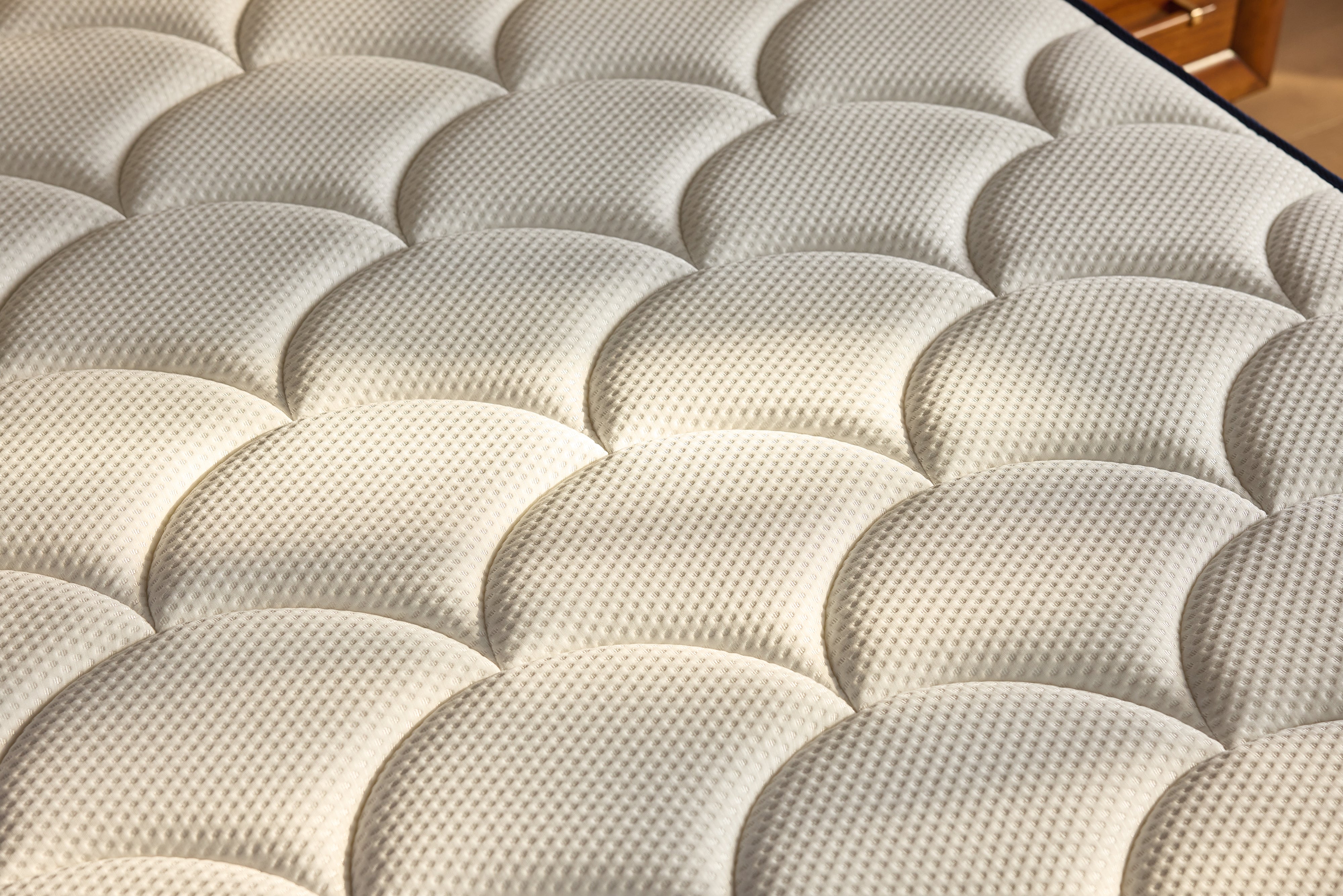 DreamCloud Classic Hybrid Queen Mattress