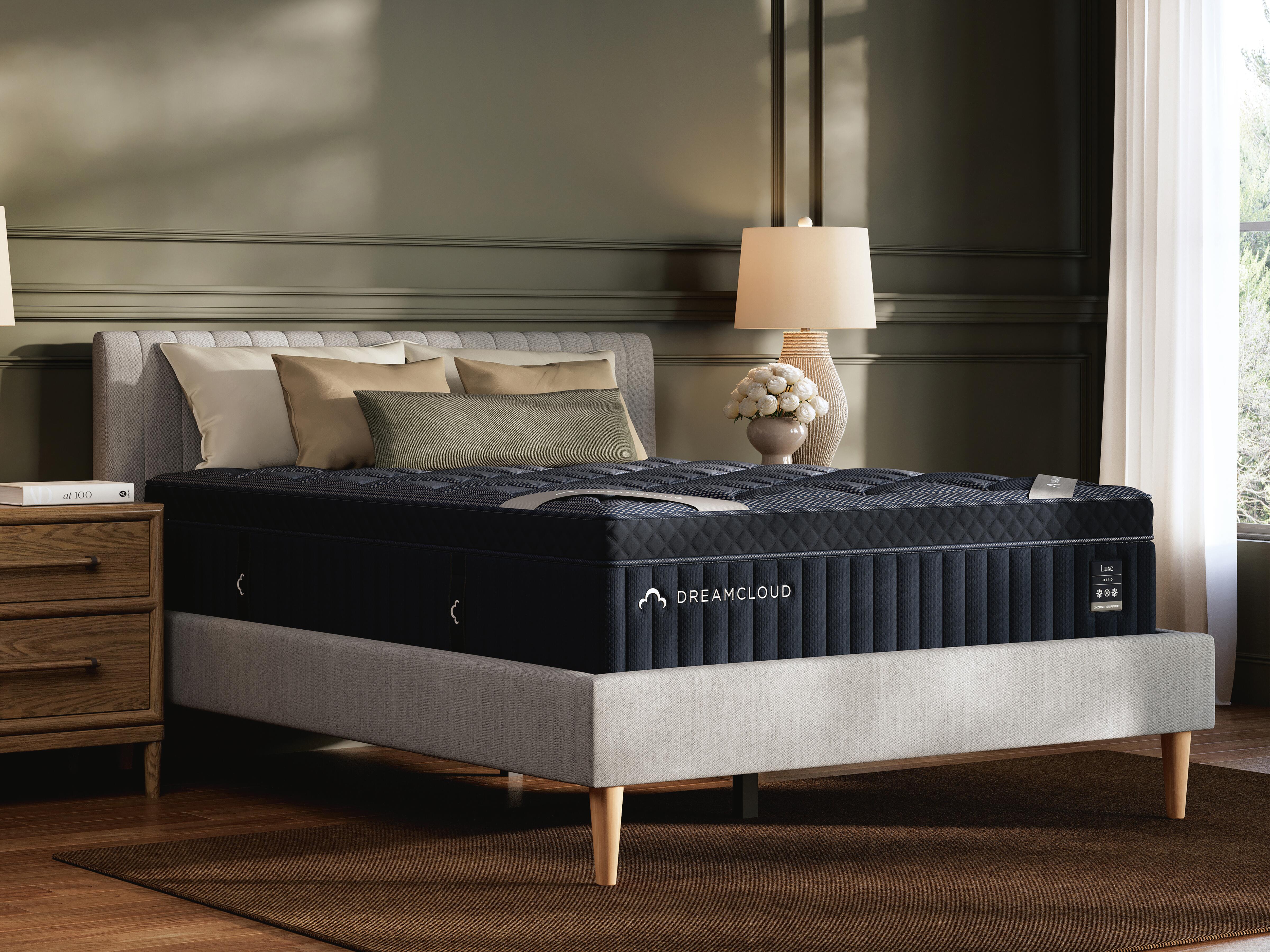 DreamCloud Luxe Hybrid Queen Mattress